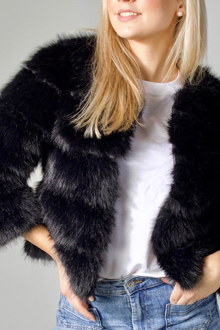 FUR COAT